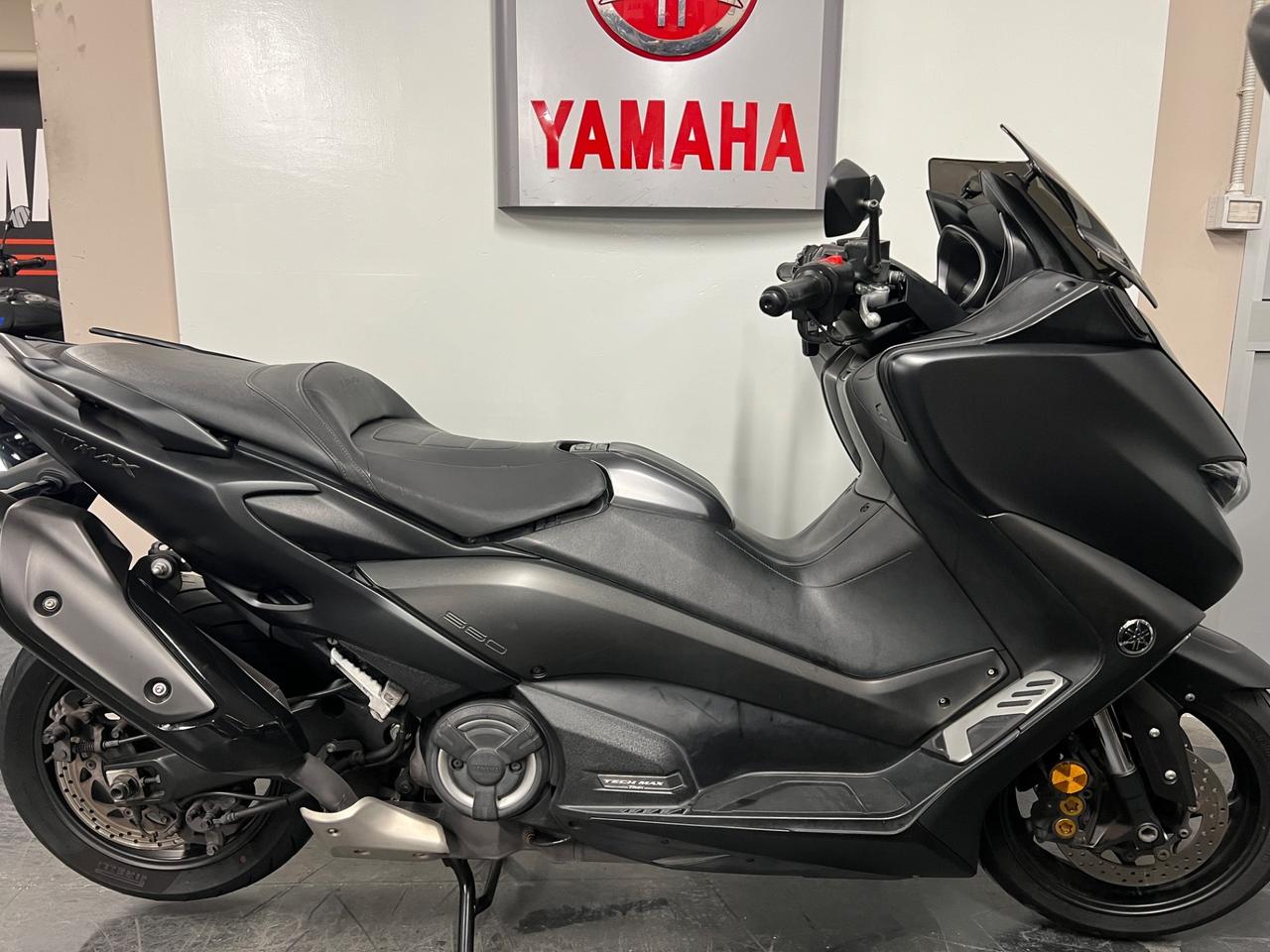 Yamaha TMAX 560 Tech max