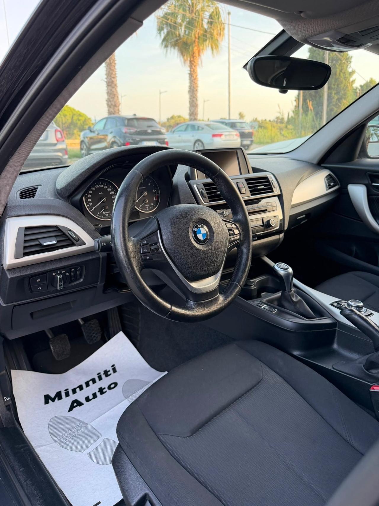 Bmw 116 116d 5p. Urban