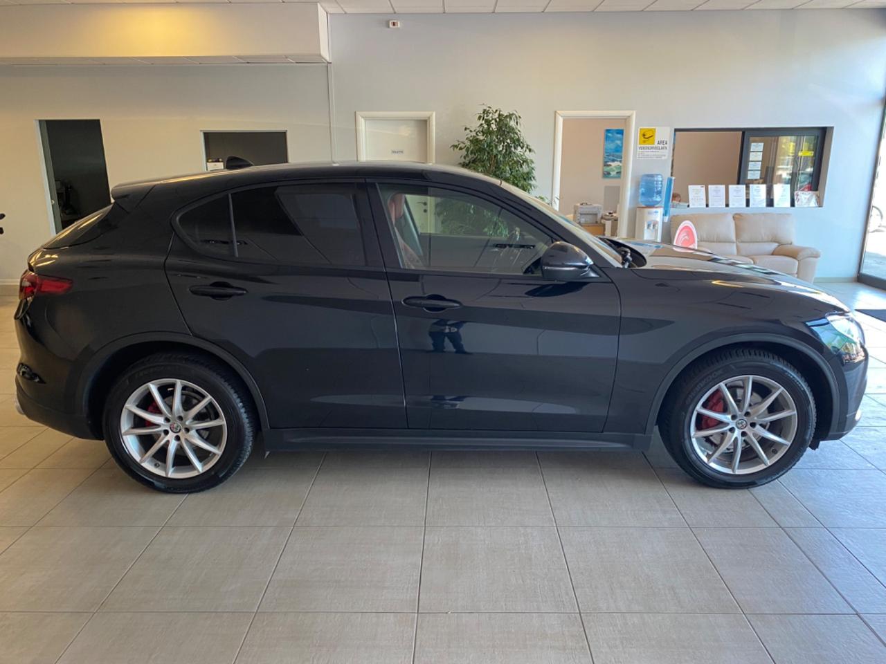 Alfa Romeo Stelvio 2.2 190 CV AT8 Executive Pelle ROSSA