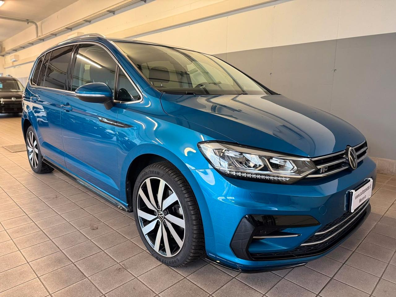 Volkswagen Touran 2.0 TDI 150 CV SCR DSG R-Line BlueMotion Technology