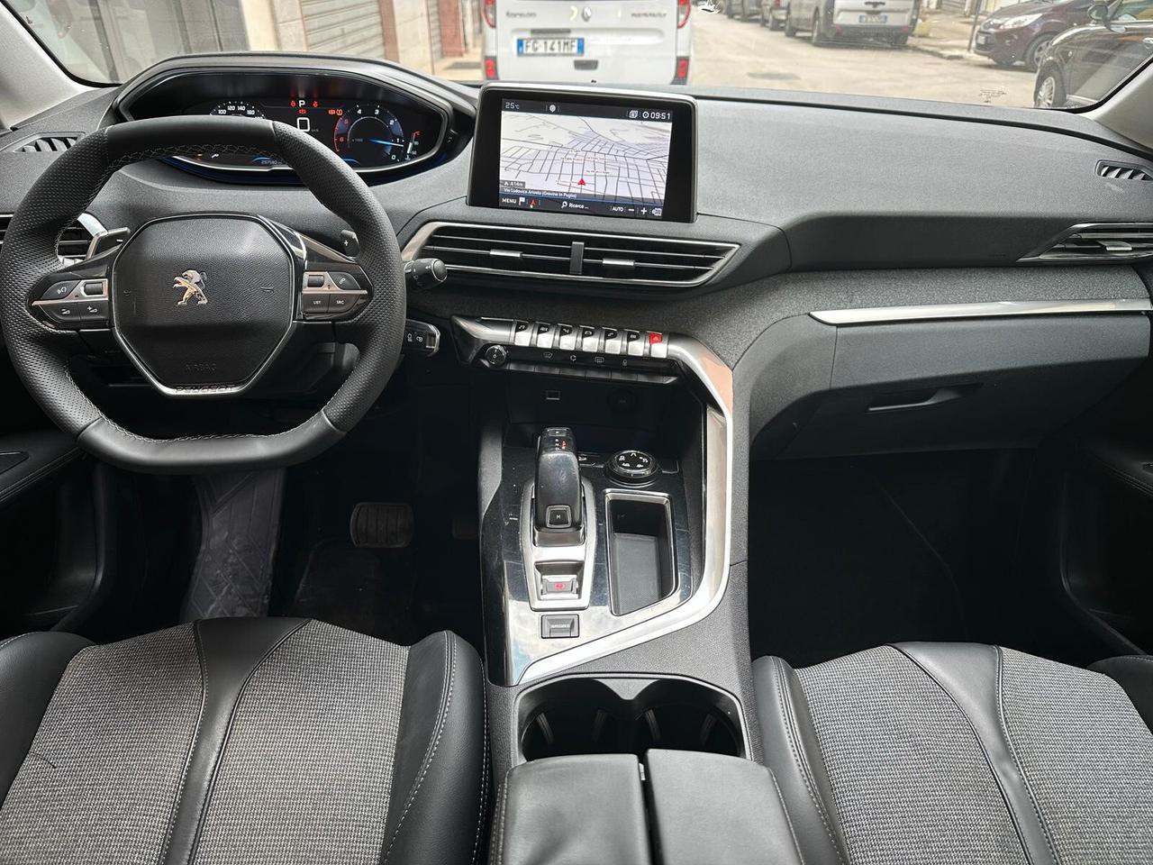 Peugeot 3008 1.6 120CV EAT6 Allure