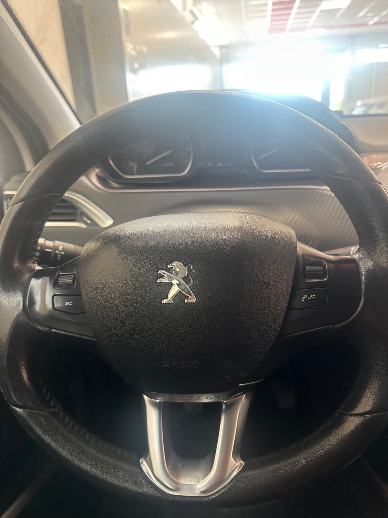 Peugeot 2008 PureTech 82 Allure