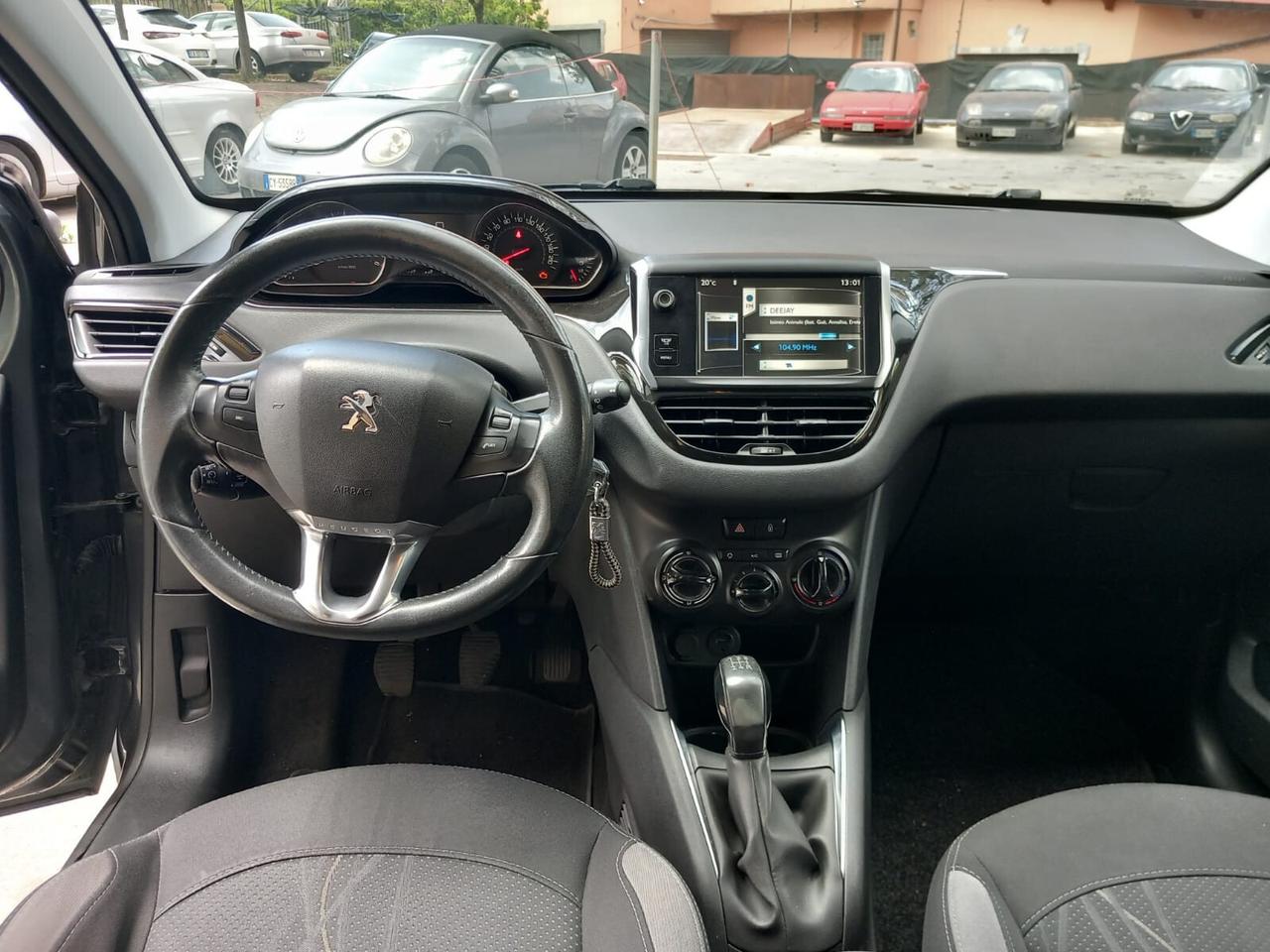 Peugeot 208 1.4 HDi 68 CV 5 porte Allure