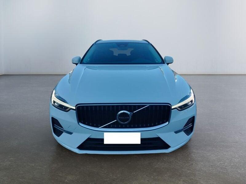 Volvo XC60 XC60 B4 (d) automatico Essential