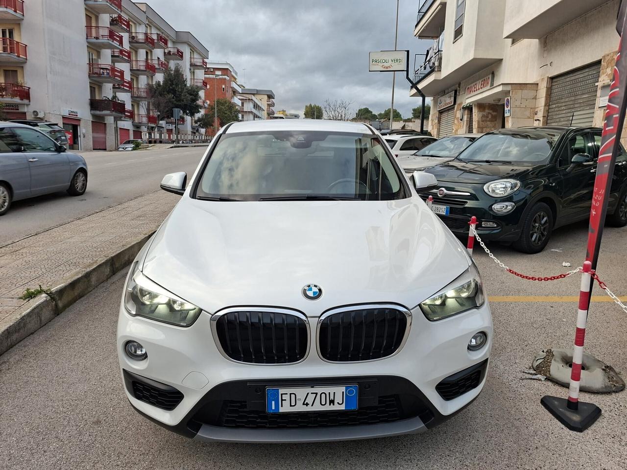 Bmw X1 sDrive18d Advantage * Navi * Full * Bianco Perlato * Garantito 12 Mesi