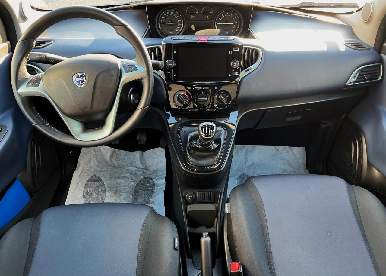 Lancia Ypsilon 1.0 FireFly 5 porte S&S Hybrid Platino