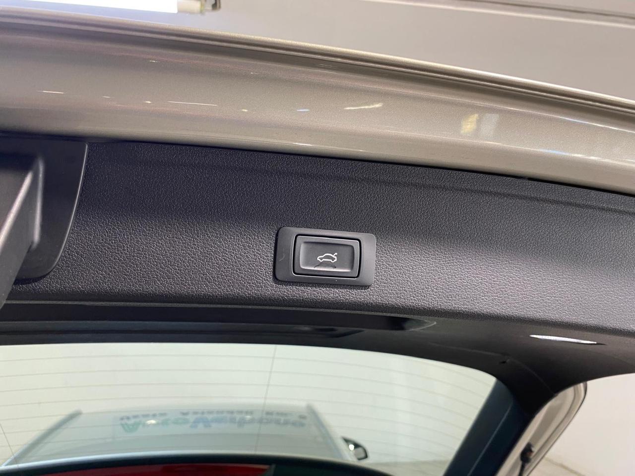 Audi A4 Avant 3.0 TDI quattro S tronic Design