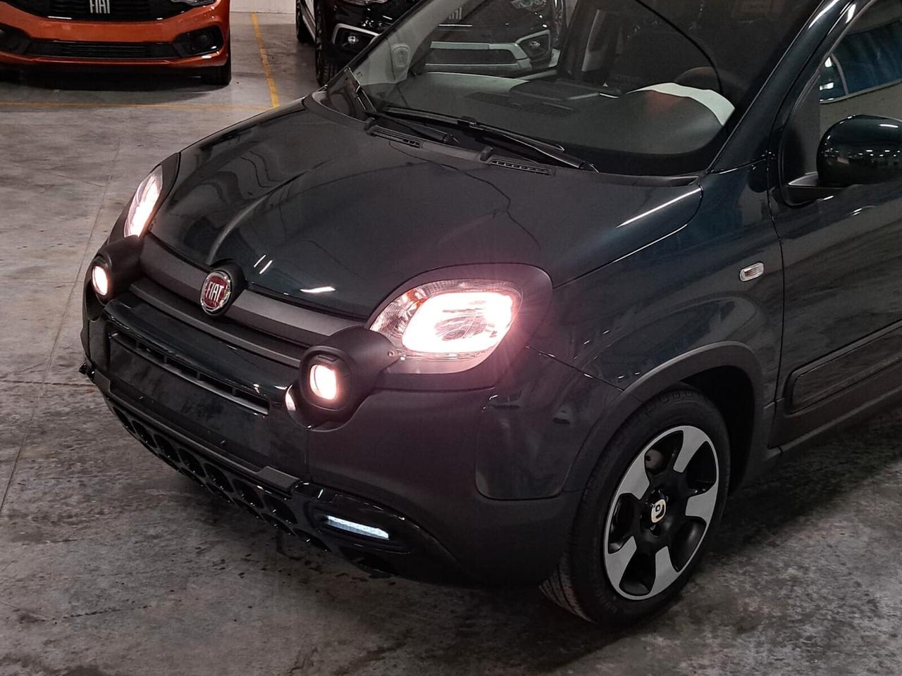 Fiat Panda 1000 FireFly Hybrid 70CV Pandina Km. 0