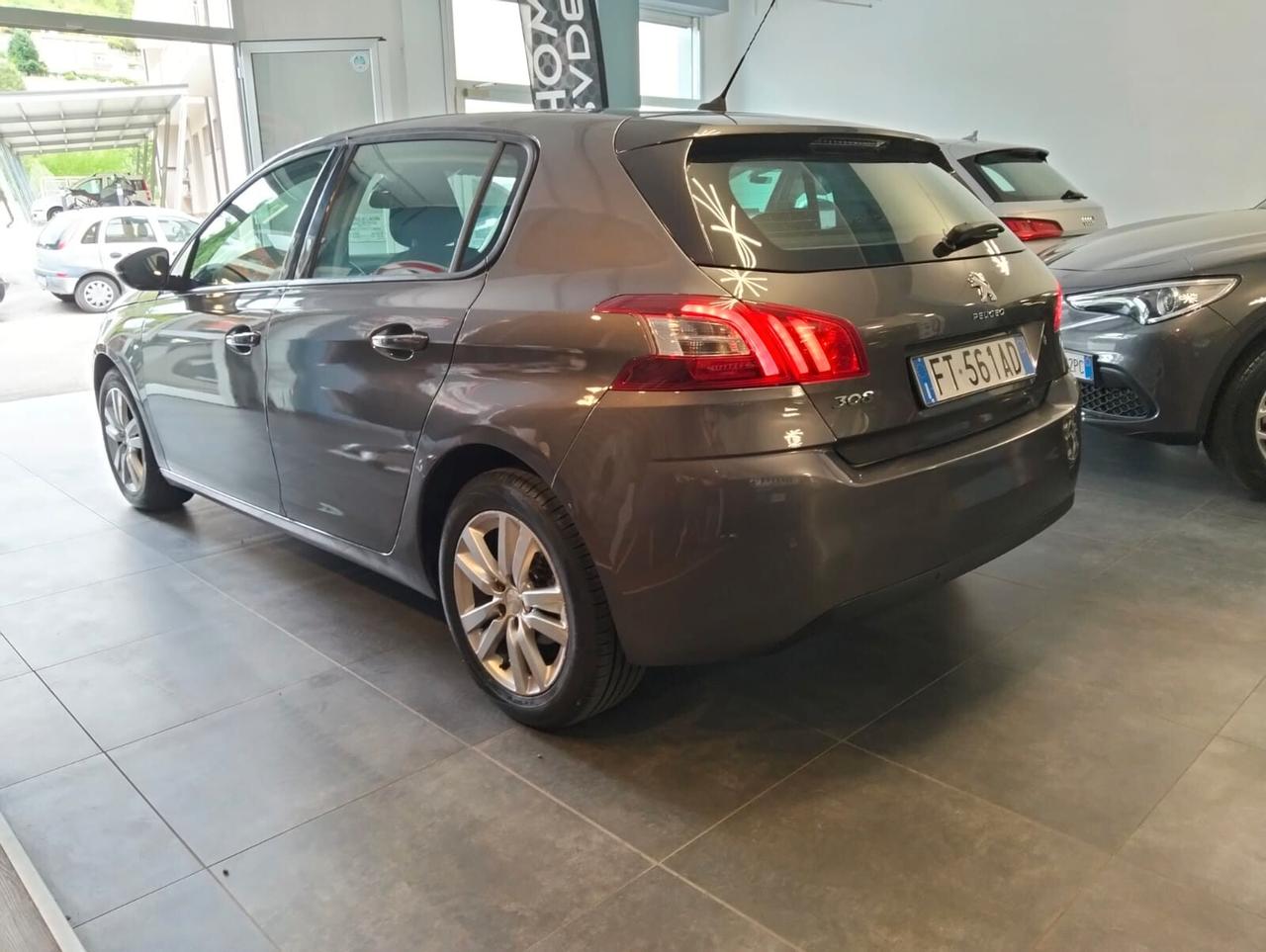 Peugeot 308 BlueHDi 130 S&S Business