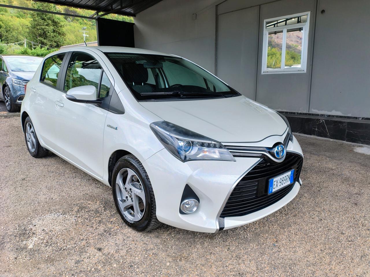 Toyota Yaris 1.5 Hybrid 5 porte Lounge