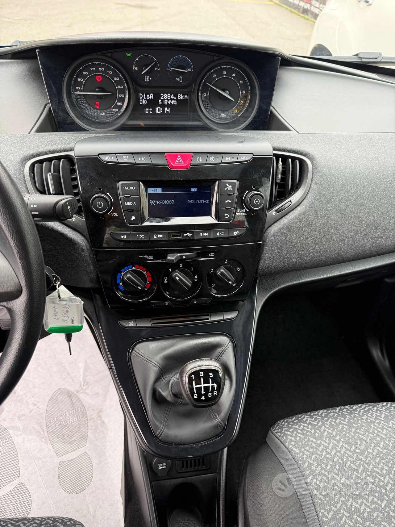 LANCIA Ypsilon 1.0 FireFly S&S Hybrid Silver Pl