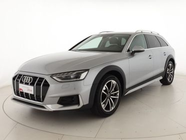 45TFSI 265CV quattro S tronic Identity Contrast