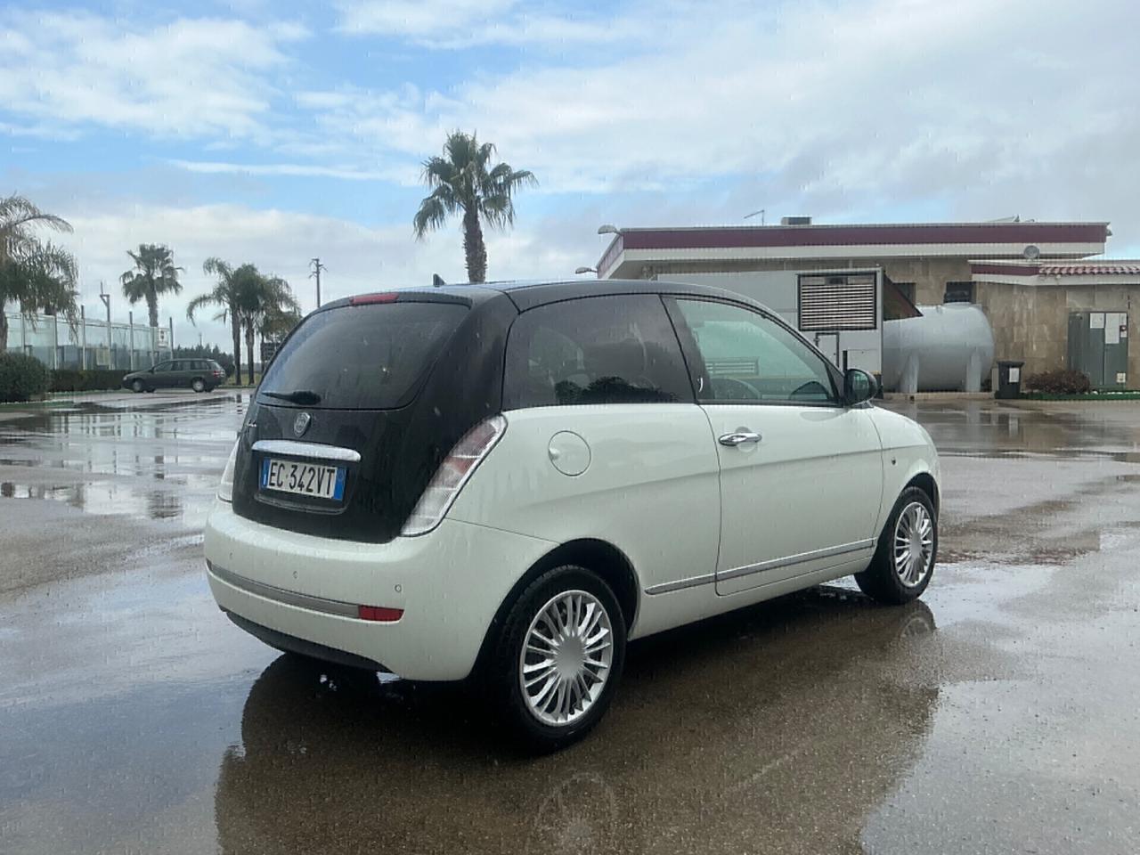 LANCIA YPSILON 1.2 BENZINA -2010