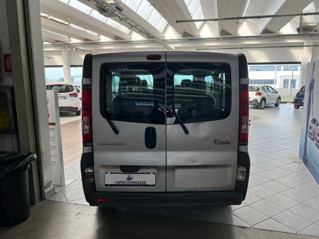 RENAULT Trafic T29 2.0 dCi/115 PL-TN Passenger Confort - 9 POSTI