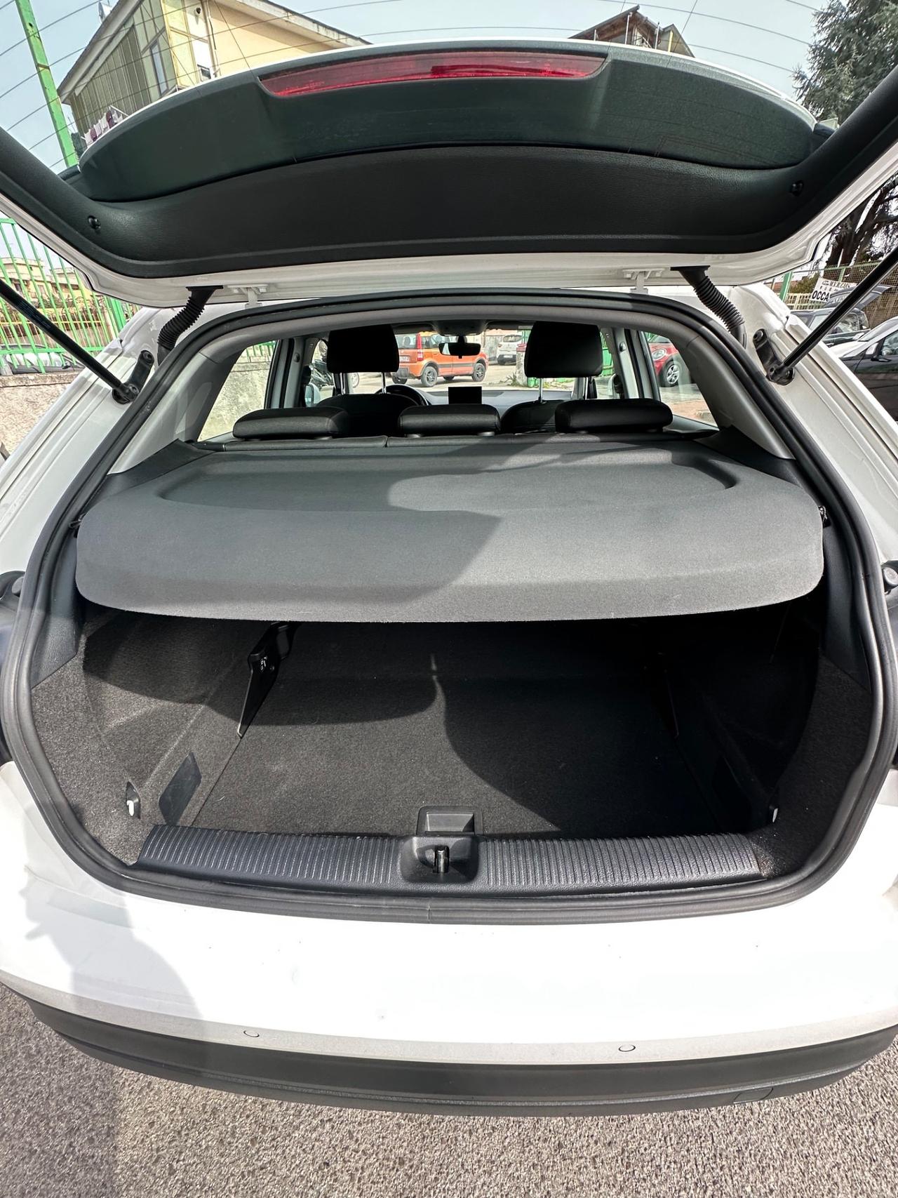 Audi Q2 30 TDI S tronic Identity Black