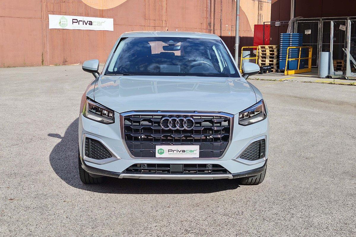 AUDI Q2 35 TDI quattro S tronic Business Advanced