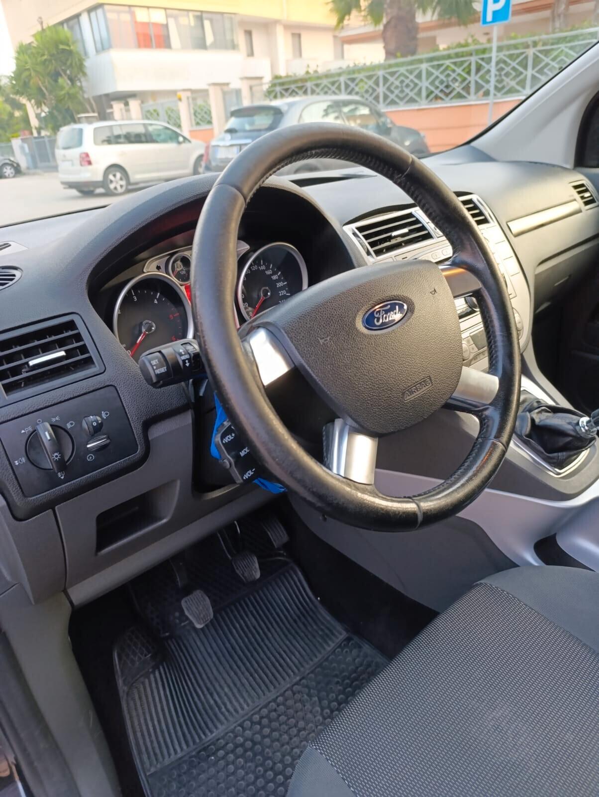 Ford Kuga 2.0 TDCi 140 CV 2WD Titanium Gancio Traino