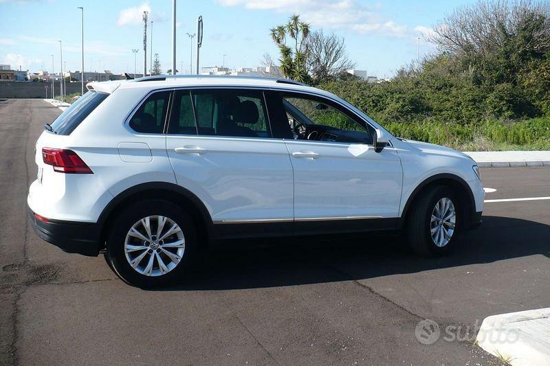 Volkswagen Tiguan 2.0 TDI SCR Business BlueMo...