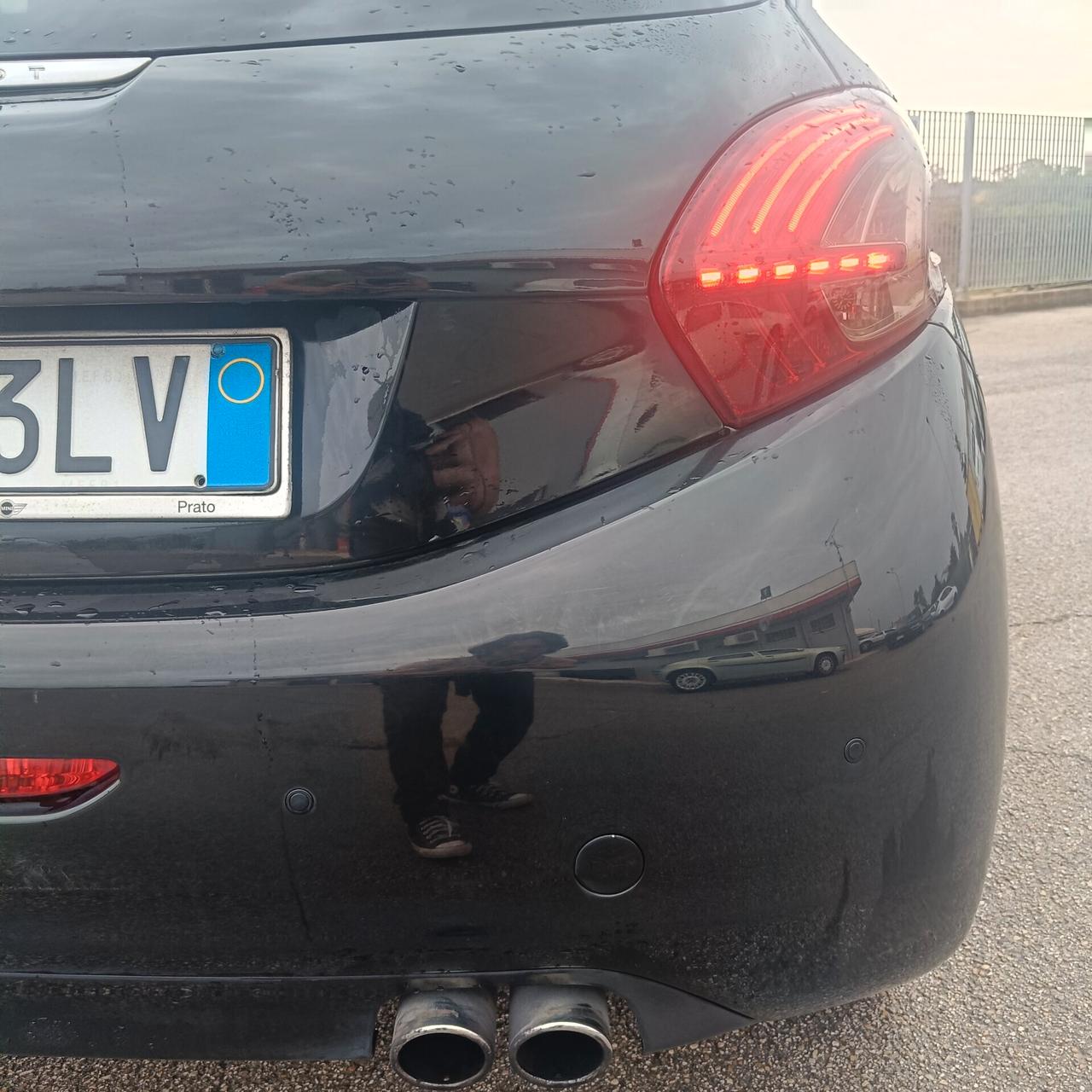 Peugeot 208 1.4 HDi 68 CV 3 porte Allure