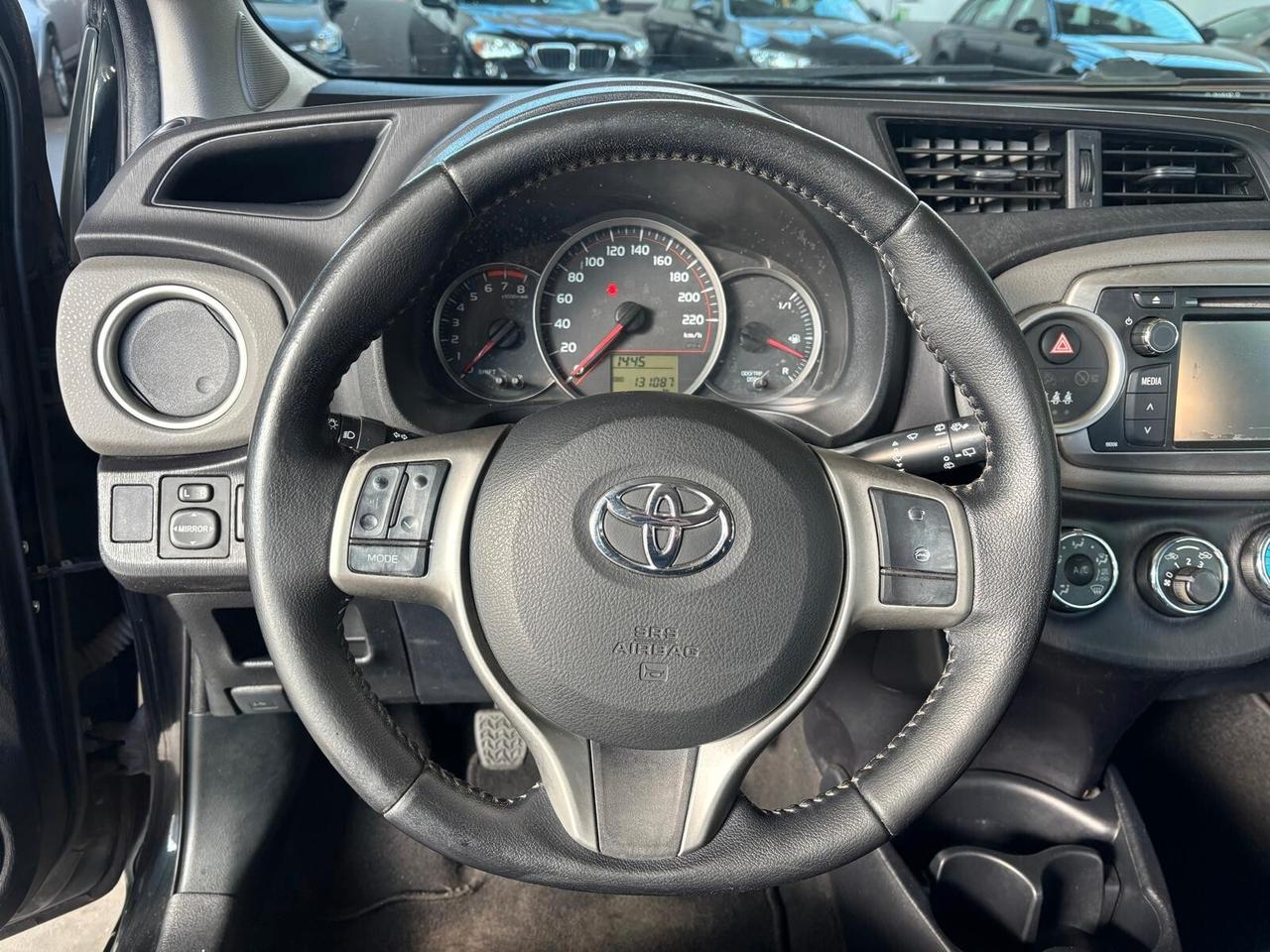 Toyota Yaris 1.0 5 porte Lounge