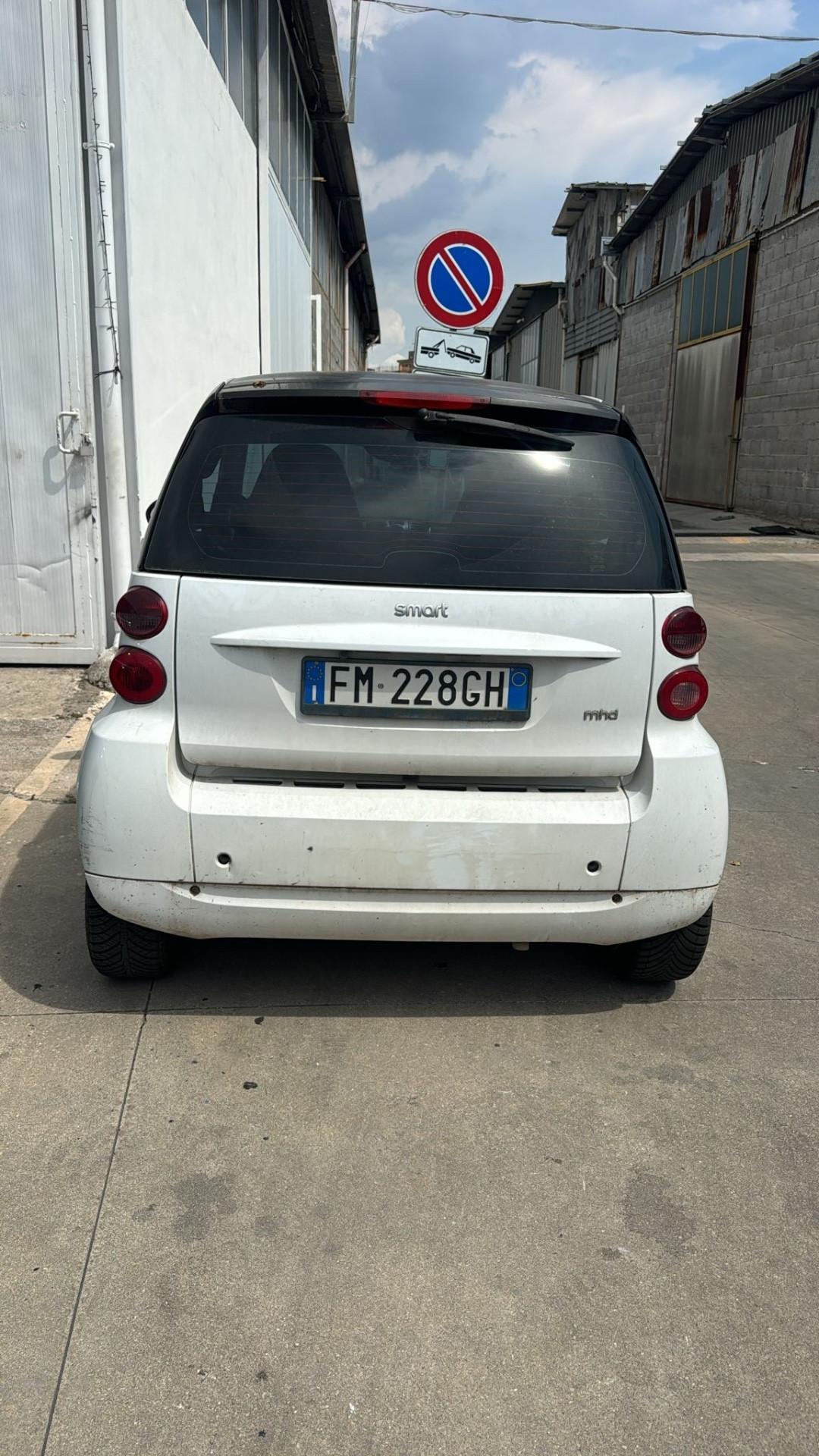 Smart ForTwo 1000 52 kW MHD coupé pure