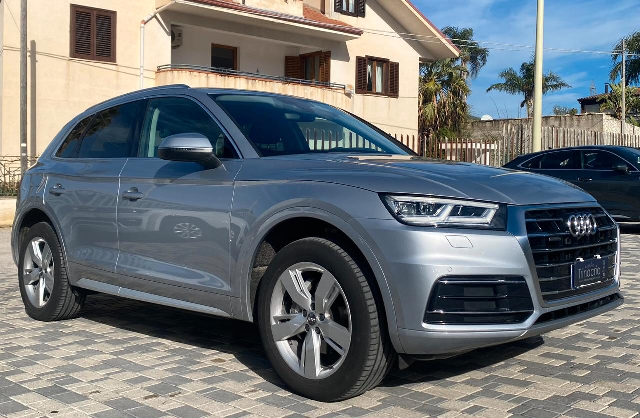 Audi Q5 Design 2.0 TDI 190CV s-tronic quattro 40