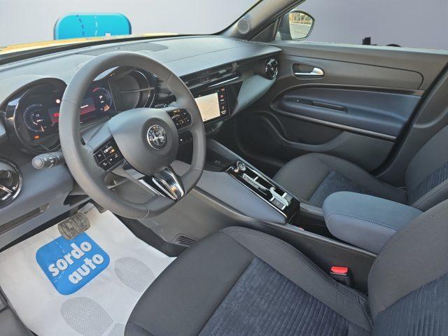 ALFA ROMEO Junior Hybrid eDCT6