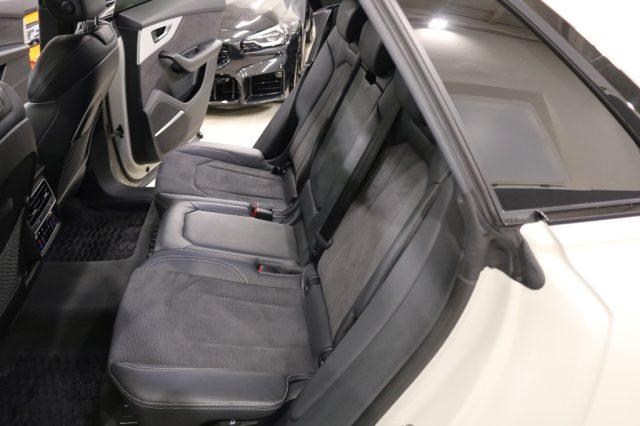 AUDI Q8 55 TFSI quattro tiptronic Sport PLUS S-LINE
