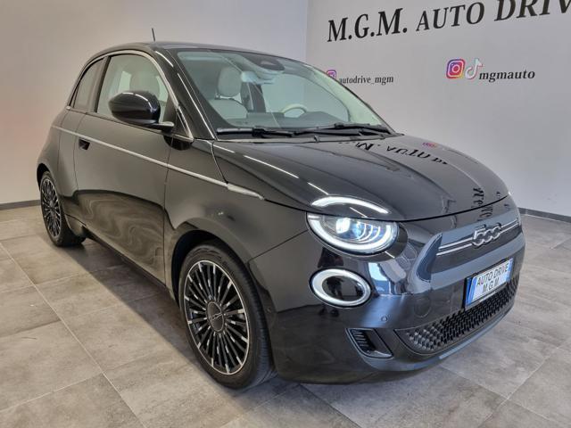 FIAT 500e 3+1 42 kWh La Prima