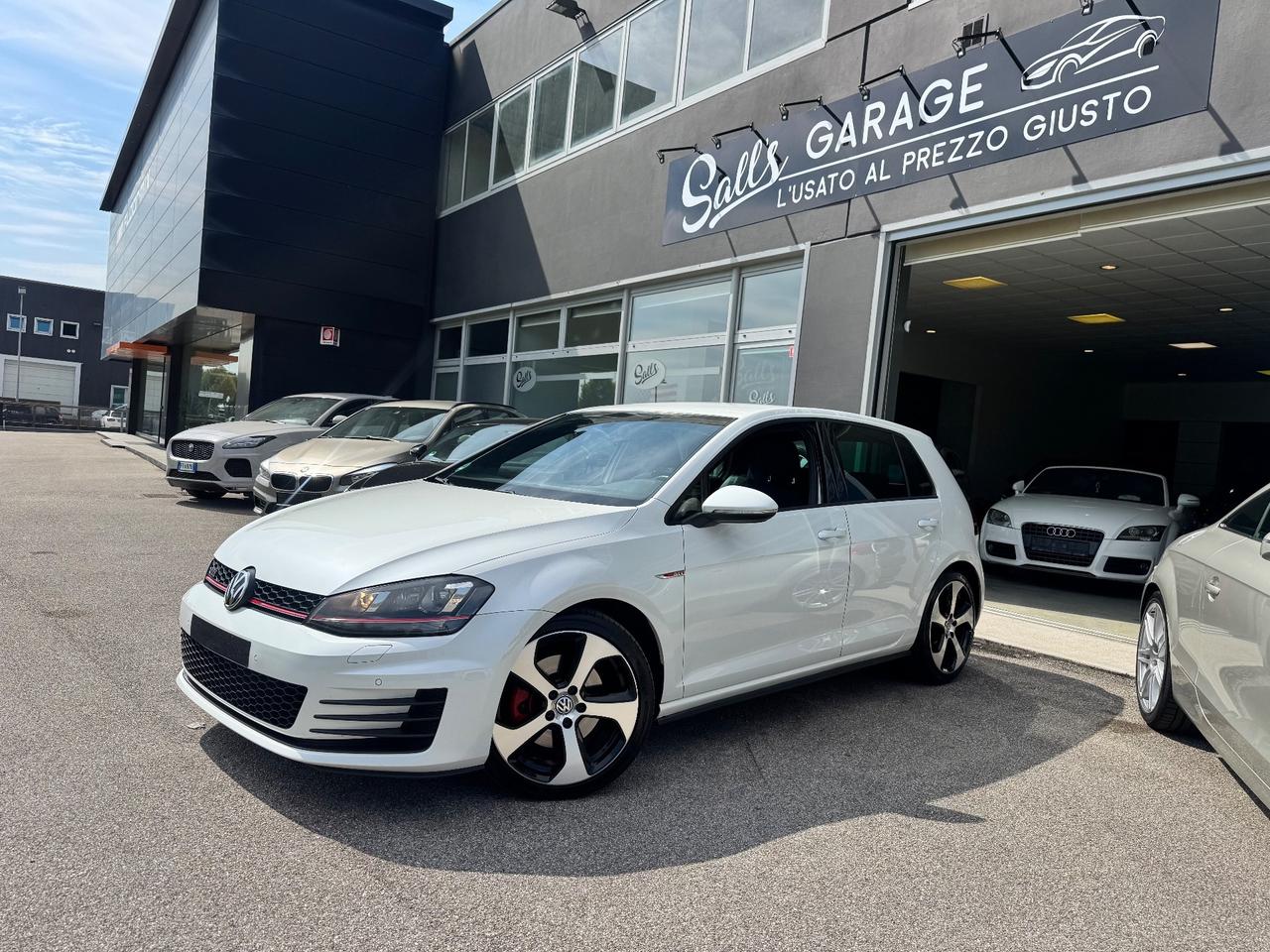 Volkswagen Golf GTI 2.0