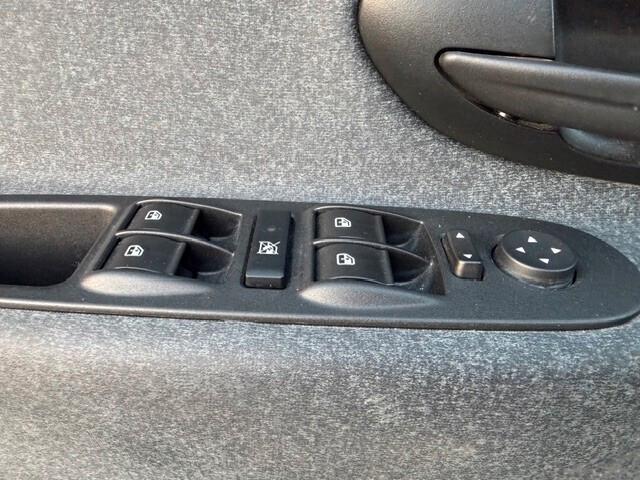 Lancia Ypsilon 1.0 FireFly 5 porte S&S Hybrid Gold