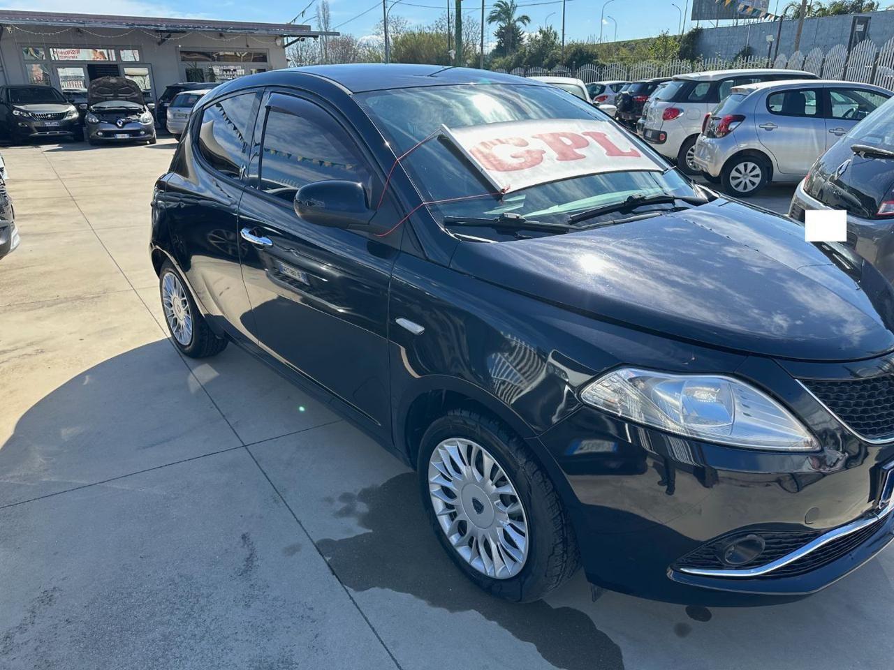 Lancia Ypsilon 1.2 GPL Gold