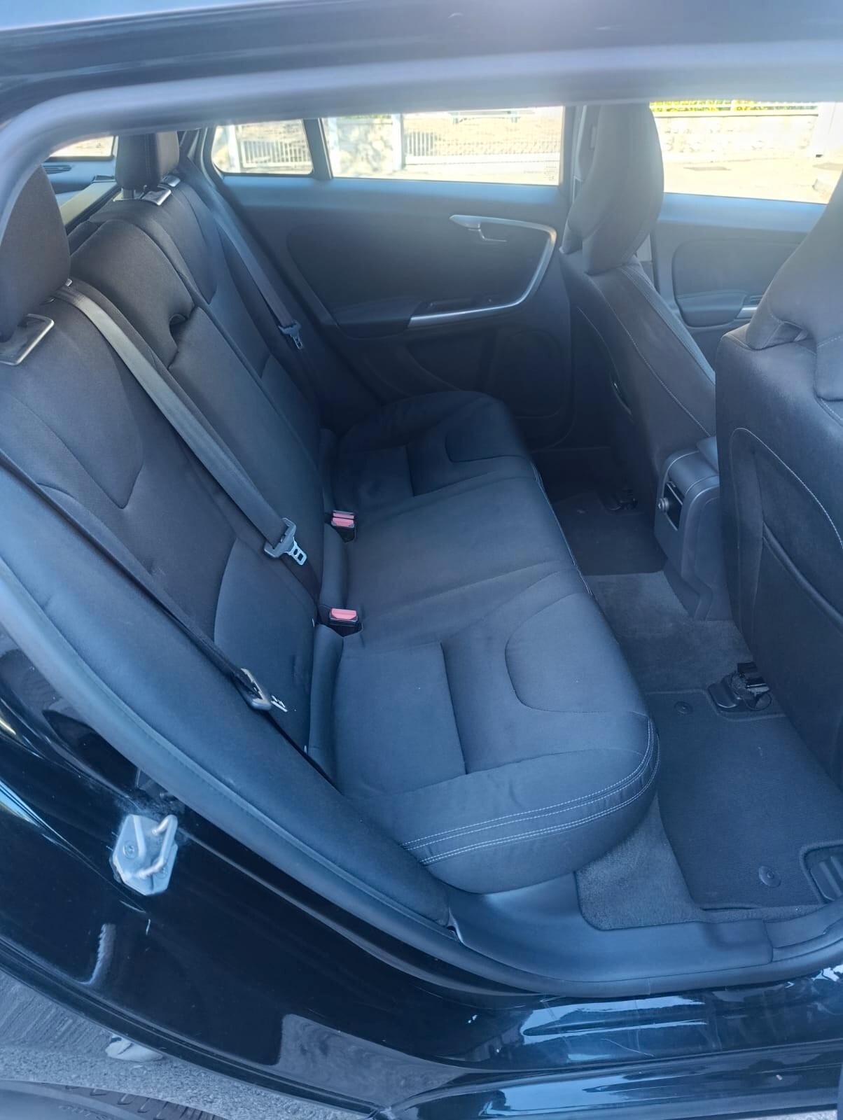 Volvo V60 D2 1.6