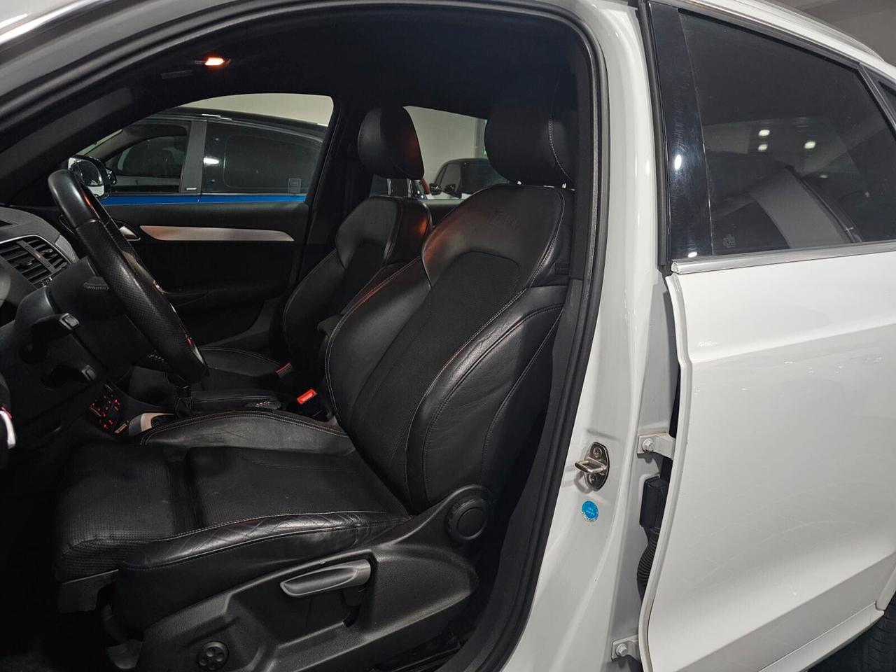 NUOVA AUDI Q3 S-LINE IDENTITY BLACK S-TRONIC 2.0 TDI 150CV QUATTRO