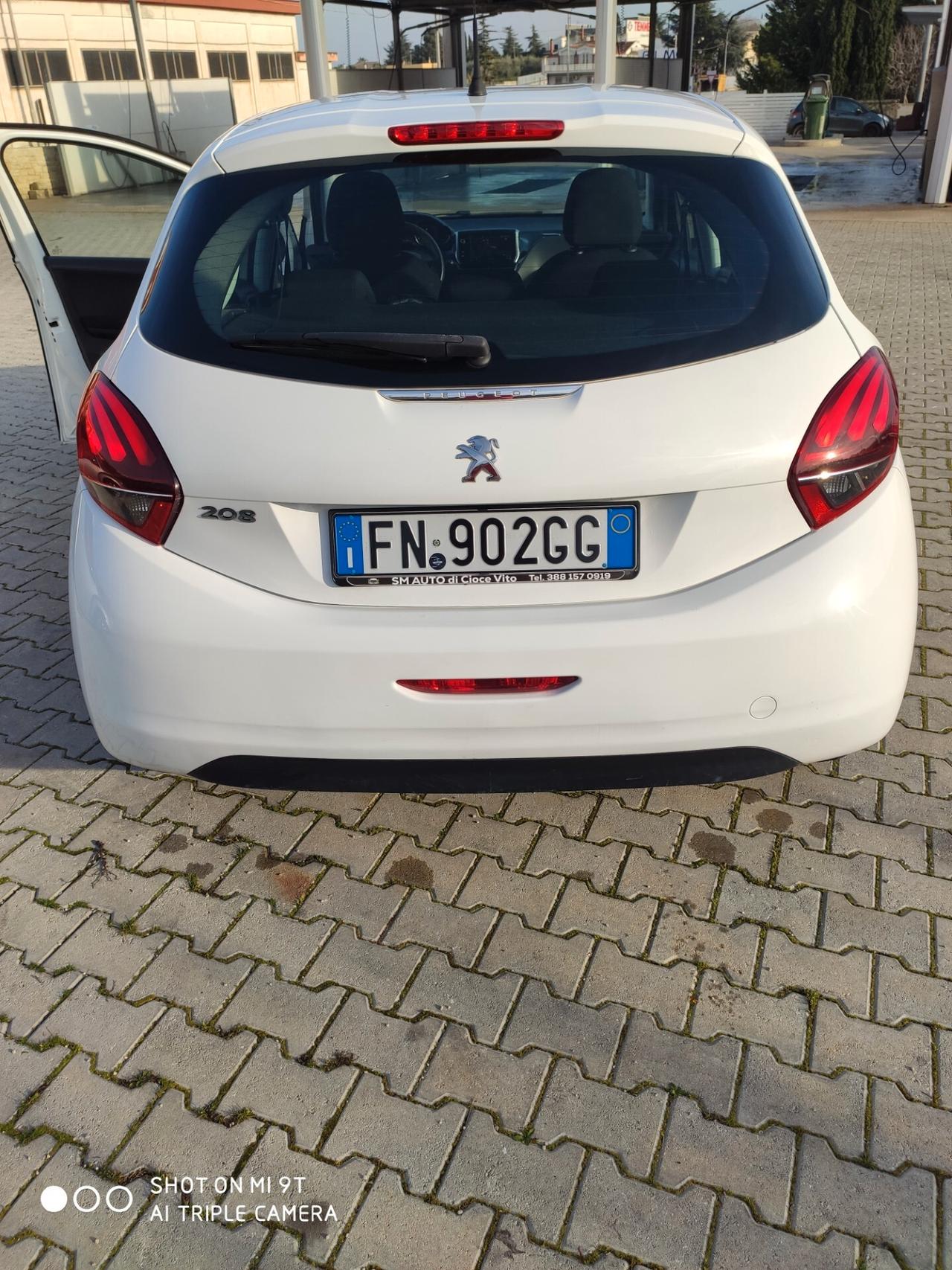 Peugeot 208 PureTech 82 5p. GPL Active