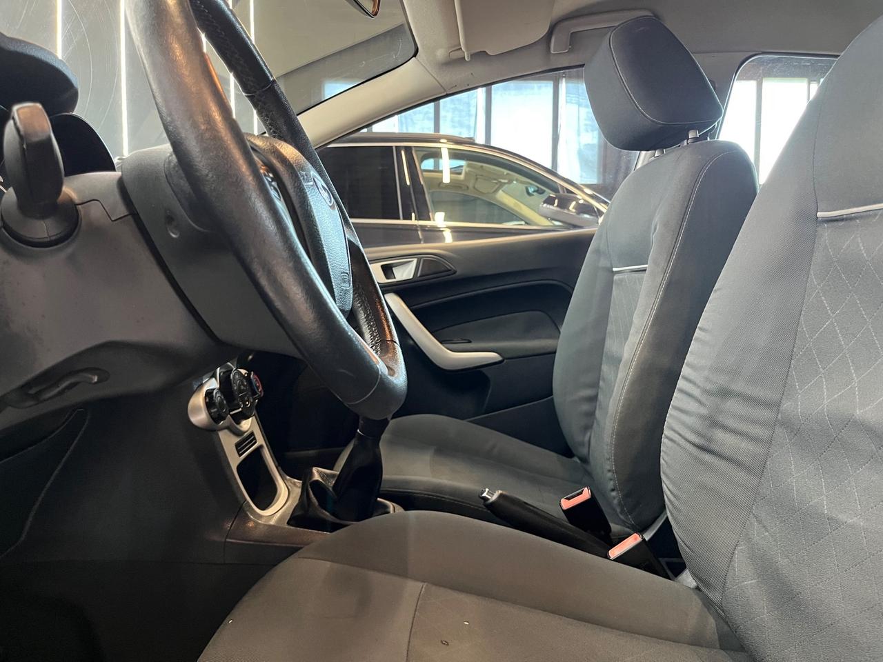 Ford Fiesta 1.2 60CV 5 porte Titanium OK NEOPATENTATI