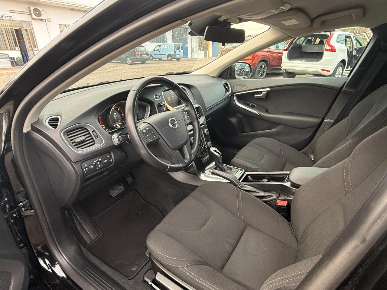 Volvo V40 D3 Geartronic Kinetic