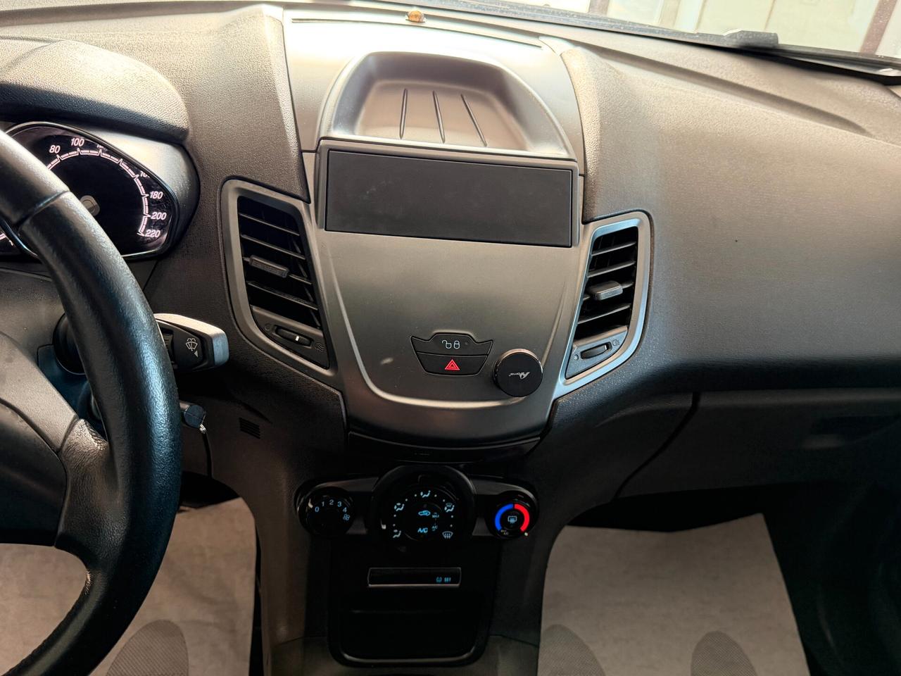 Ford Fiesta 1.5 TDCI 95 cv. 5 porte PLUS (Autocarro 4 posti N1)