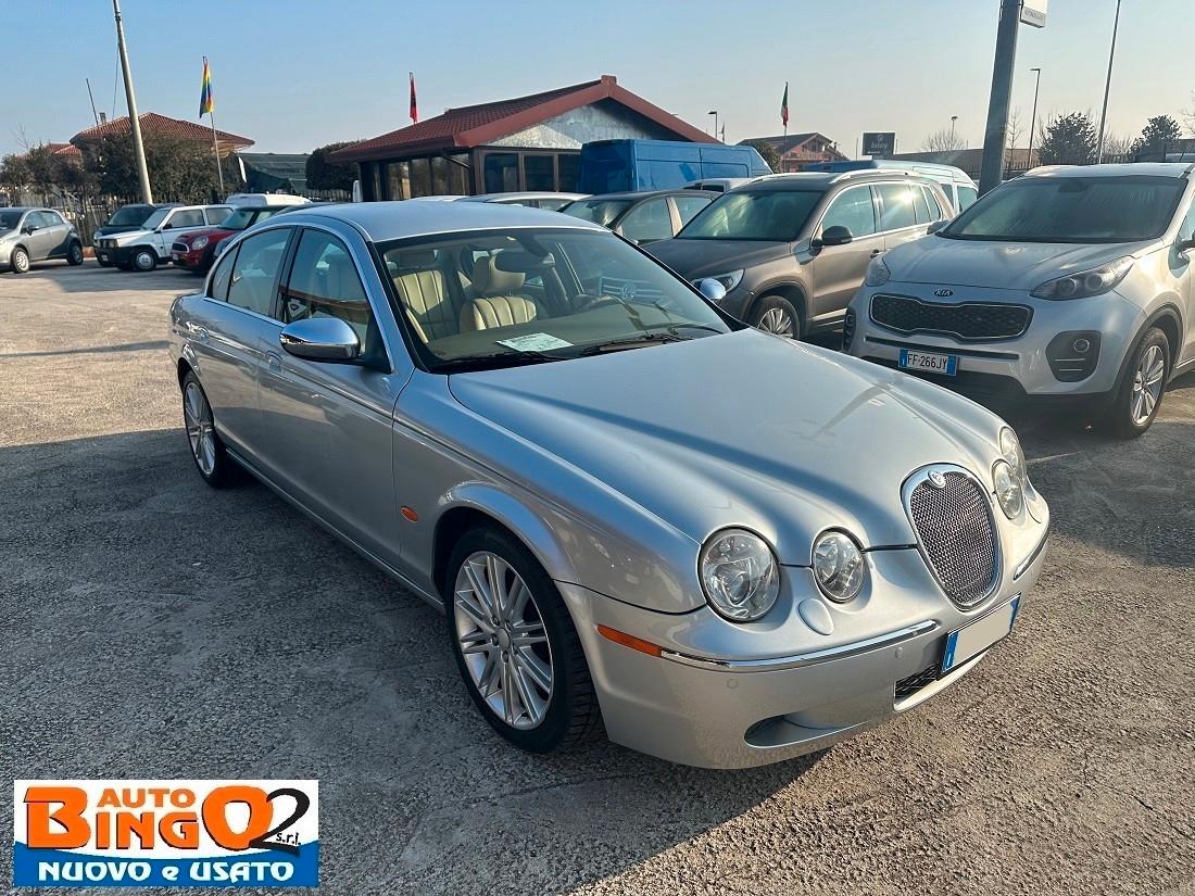 Jaguar S-Type 2.7 diesel V6 Executive