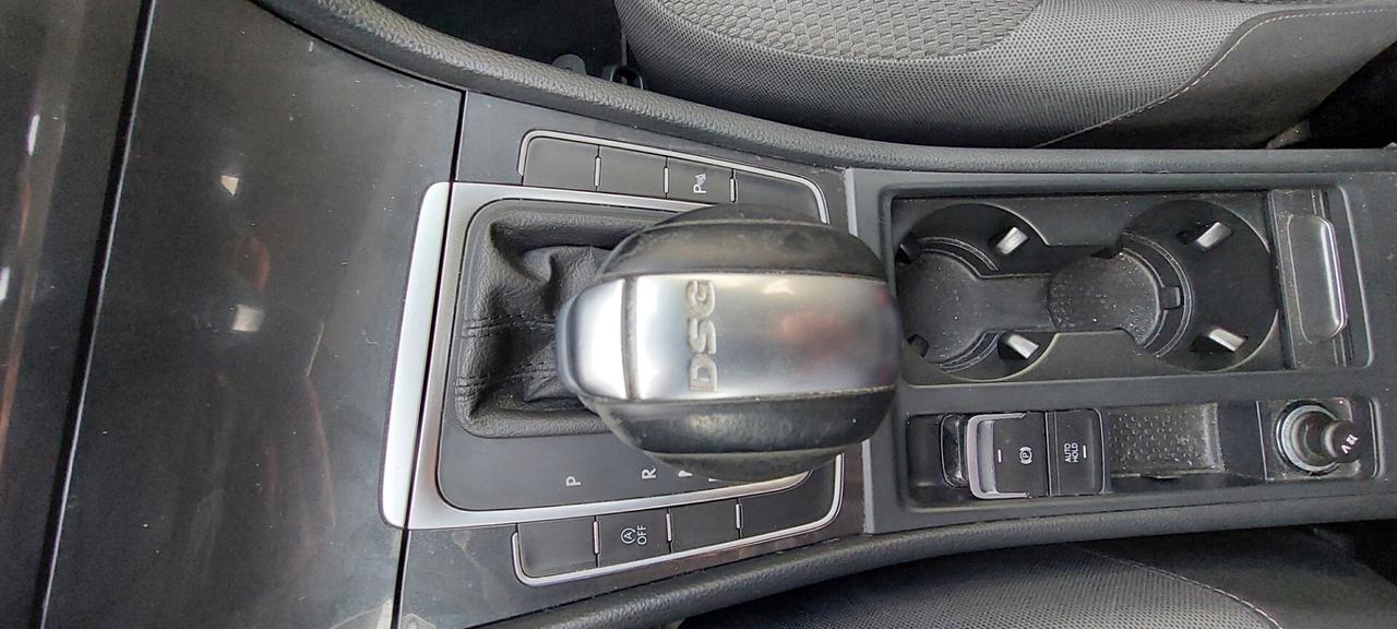 GOLF 7,5 CAMBIO AUTOMATICO DSG 1,5 METANO 130 CV NAVI TELEFONO SENSORI IMPECCABILE