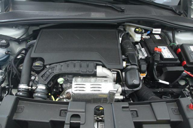 JEEP Avenger 1.2Turbo Summit Pack Infotainment JBL Audio Sistem