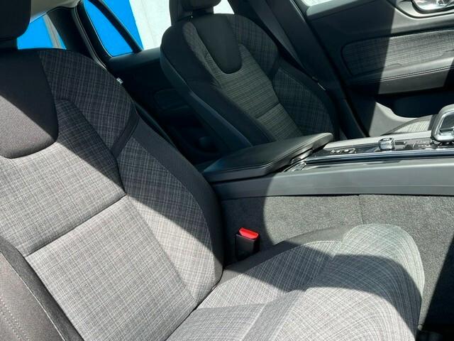 Volvo V60 B4 (d) automatico Core