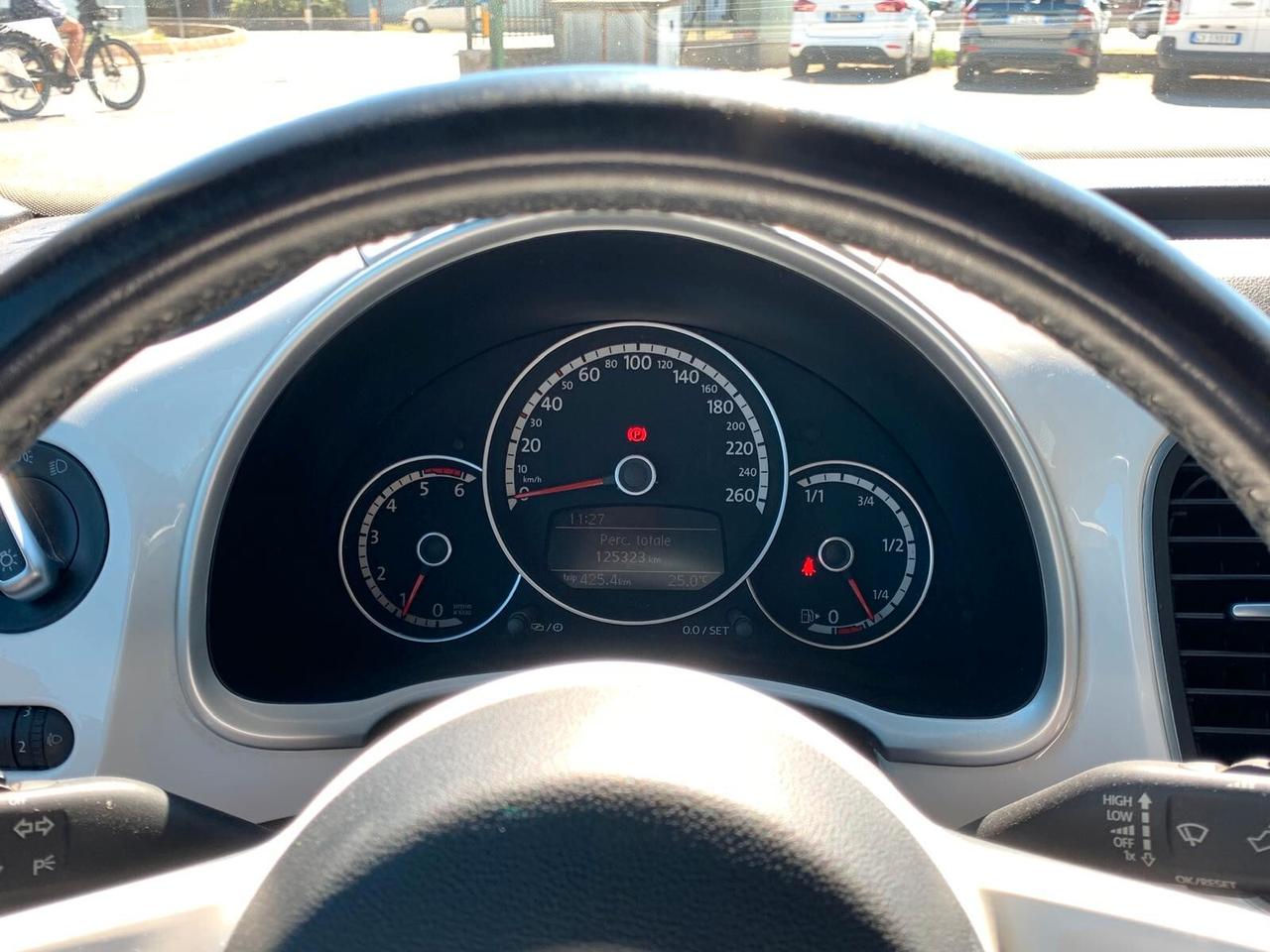 Volkswagen Maggiolino Cabrio 1.6 TDI Design