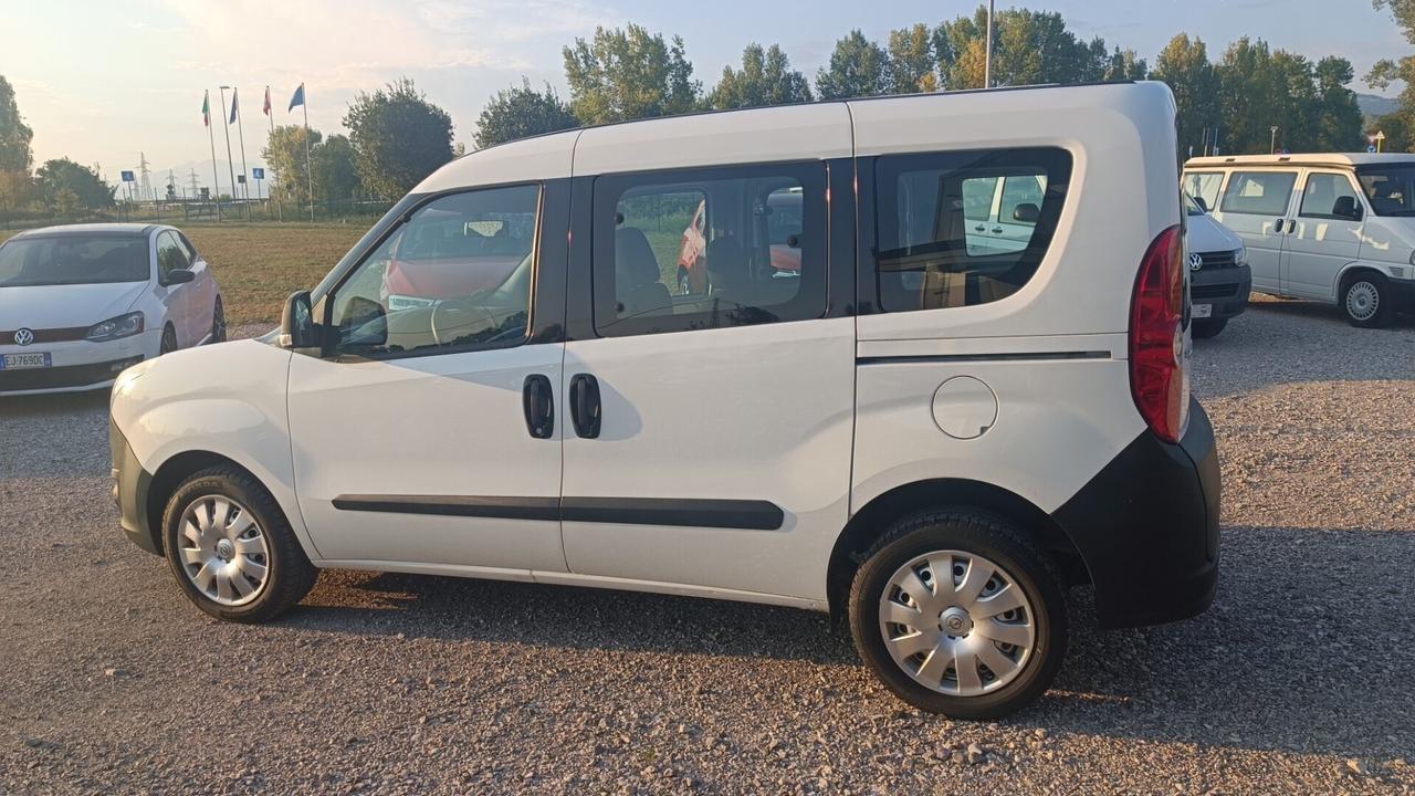 OPEL COMBO 1.6 DIESEL 120CV DEL 2016