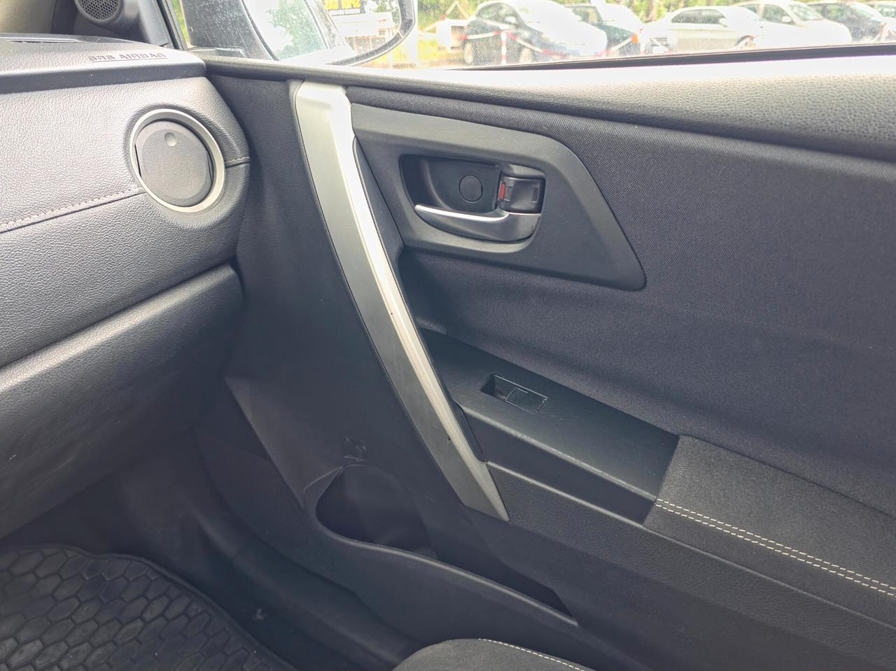 Toyota Auris Touring Sports 1.8 Hybrid Cool CV-100 Automatico NEO