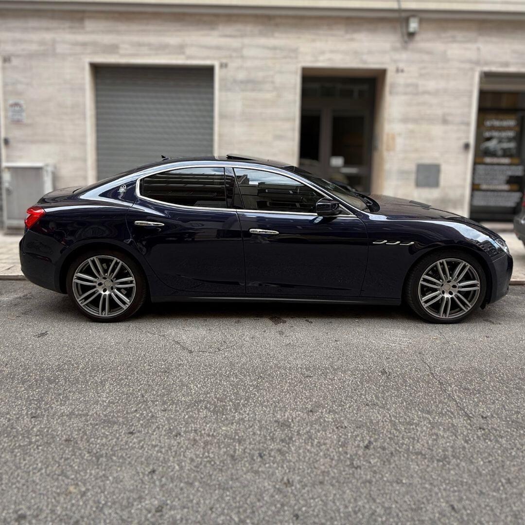Maserati Ghibli V6 Diesel 275 CV Gransport **FULL**