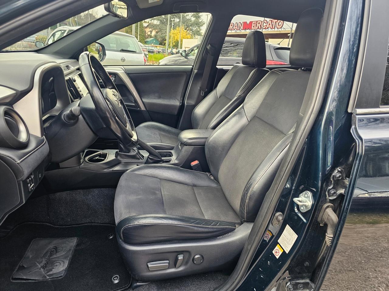 Toyota RAV 4 RAV4 2.0 D-4D 2WD Business