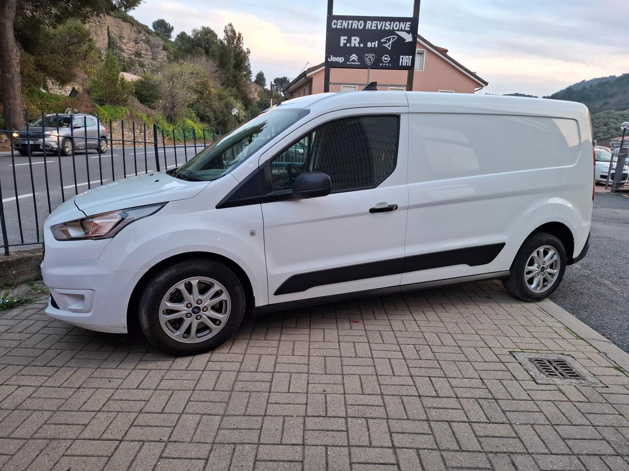 FORD TRANSIT CONNECT 1.5 EBLUE L2H1