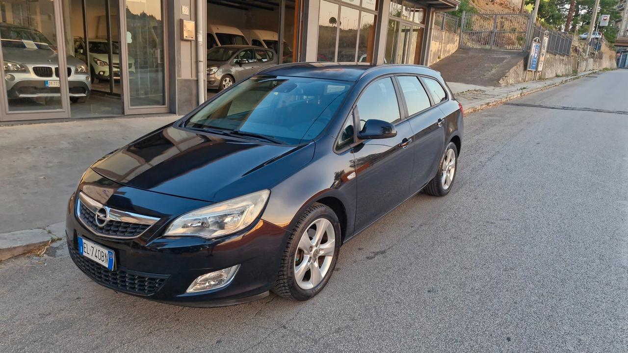 Opel Astra 1.7 CDTI 110CV Sports Tourer Cosmo