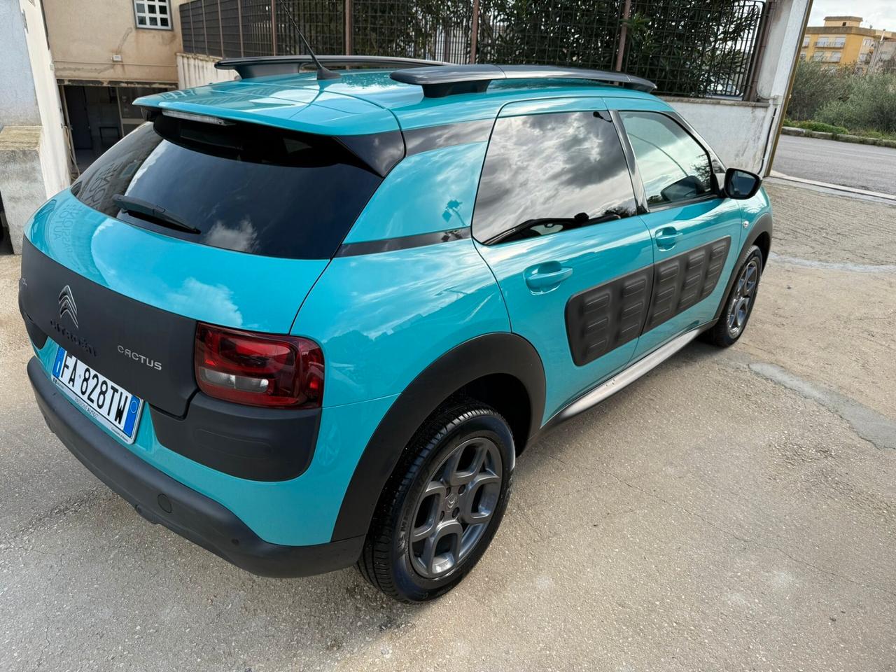 Citroen C4 Cactus BlueHDi 100 S&S Shine